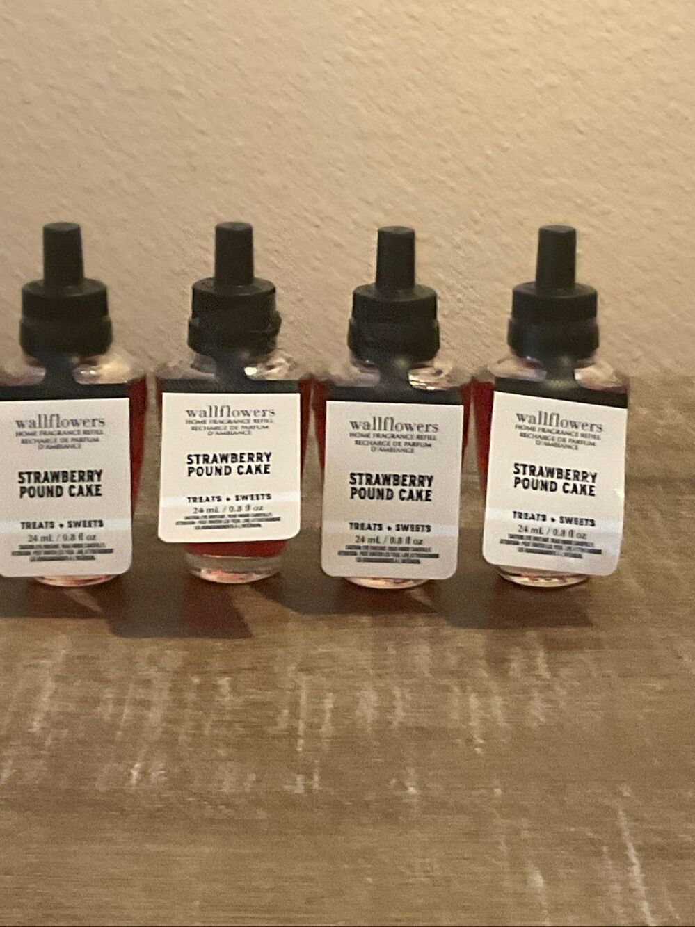 Bath and Body Works STRAWBERRY POUND CAKE 4 Wallflower Refills